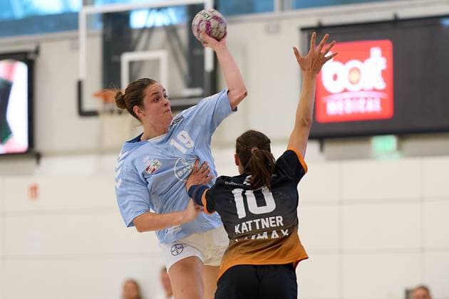 Sprungwurf Denise Mol (TSV Bayer 04 Leverkusen, 19) GER, VfL Waiblingen - TSV Bayer 04 Leverkusen, Handball, DHB Pokal, 1. Runde, Frauen, 2025, 24.08.2025 GER, VfL Waiblingen - TSV Bayer 04 Leverkusen, Handball, DHB Pokal, 1. Runde, Frauen, 2025, 24.08.2025 Waiblingen Copyright: xEibner-Pressefoto GeraldxOelze-dexStoppanyx EP-ODS