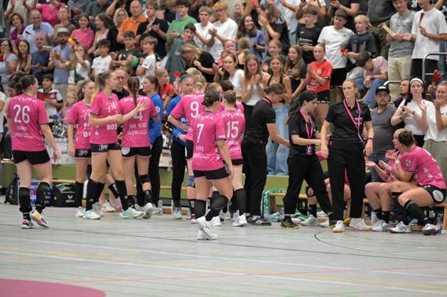 Aus Aus der erneute Traum des Gewinn des DHB-Pokal Platzt bei den TusSies schon in der 1.Runde wo man an der TG Nuertingen scheitert TG Nuertingen vs. TusSies Metzingen, Handball, DHB-Pokal, 1.Runde, Saison 2025 2026, 24.08.2025 TG Nuertingen vs. TusSies Metzingen, Handball, DHB-Pokal, 1.Runde, Saison 2025 2026, 24.08.2025 Nuertingen Copyright: xEibner-Pressefoto TobiasxBaurx EP_TBR