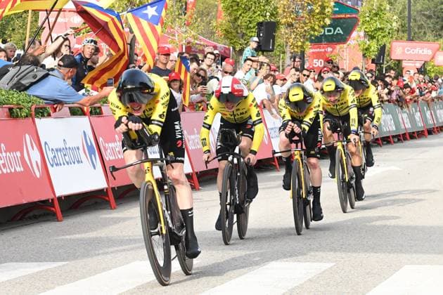 La Vuelta Ciclista a Espana 2025 a su paso por Figueres (Girona) Cinco ciclistas del equipo Visma-Lease a Bike llegan a la meta de la contrarreloj por equipos, durante la Vuelta 2025 a su paso por Figueres, a 27 de agosto de 2025, en Figueres, Girona, Catalunya (Espana). La Vuelta Ciclista a Espana cumple 90 anos en su 80ª edición, visitando tres países (Italia, Francia y Andorra) junto a diez Comunidades Autónomas. Arrancó el pasado sábado 23 de agosto en Turín (Italia) y acabará el 14 de septiembre por las calles de Madrid, con un diseno centrado en la mitad norte del territorio espanol. 27 AGOSTO 2025;CATALUÑA;CICLISMO;BICIS;CICLISTAS;ETAPA;VUELTA A ESPAÑA;VUELTA CICLISTA;DEPORTE;CONTRARRELOJ;CRONO POR EQUIPOS; Glòria Sá Figueres, Girona (Catalunya) Figueres, Girona (Catalunya) Espana Copyright: xGlòriaxSanchezx 6918395