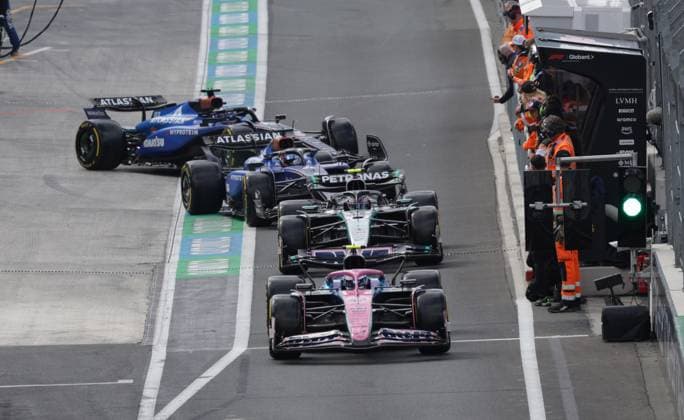 FORMULA 1 HEINEKEN DUTCH GRAND PRIX 2025 29.08.2025, Circuit Park Zandvoort, Zandvoort, FORMULA 1 HEINEKEN DUTCH GRAND PRIX 2025 , im Bild Franco Colapinto (ARG), BWT Alpine F1 Team, Andrea Kimi Antonelli (ITA), Mercedes-AMG Petronas Formula One Team, Alexander Albon (GBR), Atlassian Williams Racing, Carlos Sainz Jr. (ESP)