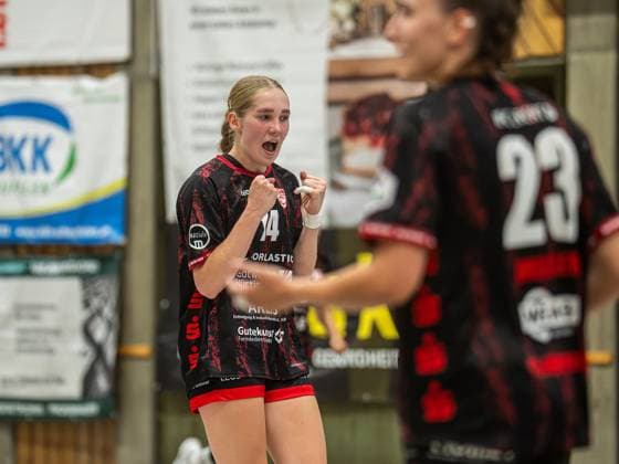 Nora Erhardt (TG Nuertingen, 14) jubelt nach einem Tor, TG Nuertingen vs. 1. FSV Mainz 05, Handball, 2. Bundesliga, Spielzeit 2025 2026, 30.08.2025 TG Nuertingen vs. 1. FSV Mainz 05, Handball, 2. Bundesliga, Spielzeit 2025 2026, 30.08.2025 Nuertingen Copyright: xMichaelxSchmidt Eibner-Pressefotx EP_MST