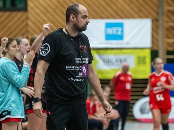 Manel Cirac Gascon, Cheftrainer (TG Nuertingen), TG Nuertingen vs. 1. FSV Mainz 05, Handball, 2. Bundesliga, Spielzeit 2025 2026, 30.08.2025 TG Nuertingen vs. 1. FSV Mainz 05, Handball, 2. Bundesliga, Spielzeit 2025 2026, 30.08.2025 Nuertingen Copyright: xMichaelxSchmidt Eibner-Pressefotx EP_MST
