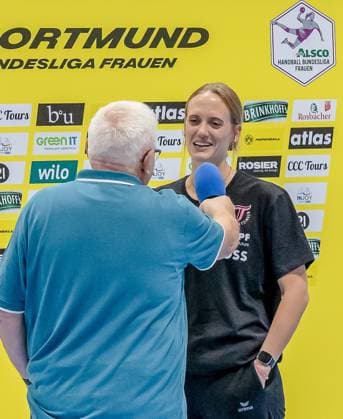 Miriam Hirsch (Chef-Trainering, TuS Metzingen) beim Interview vor dem Spiel GER, Borussia Dortmund vs. TuS Metzingen, Handball, ALSCO Frauen Bundesliga, Saison 2025 2026, 1. Spieltag, 30.08.2025. GER, Borussia Dortmund vs. TuS Metzingen, Handball, ALSCO Frauen Bundesliga, Saison 2025 2026, 1. Spieltag, 30.08.2025. Dortmund Copyright: xEibner-Pressefoto WolfgangxStummx EP_EER