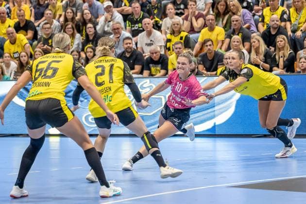 Nele Franz (TuS Metzingen, 10) GER, Borussia Dortmund vs. TuS Metzingen, Handball, ALSCO Frauen Bundesliga, Saison 2025 2026, 1. Spieltag, 30.08.2025. GER, Borussia Dortmund vs. TuS Metzingen, Handball, ALSCO Frauen Bundesliga, Saison 2025 2026, 1. Spieltag, 30.08.2025. Dortmund Copyright: xEibner-Pressefoto WolfgangxStummx EP_EER