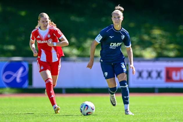 v.li.: Marie Gmeineder (FCB, 6) Franziska Wenzel (Bochum, 31) im Zweikampf, Duell, duel, tackle, Dynamik, Action, Aktion, 31.08.2025, Aschheim (Deutschland), Fussball,2. Frauen-Bundesliga, FC Bayern München II - VfL Bochuim, DFB DFL REGULATIONS PROHIBIT ANY USE OF PHOTOGRAPHS AS IMAGE SEQUENCES AND OR QUASI-VIDEO.