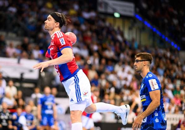 Casper Mortensen (Handball Verein Hamburg, 51), bei Wurf, TVB Stuttgart vs. Handball Sport Verein Hamburg, Handball, DAIKIN 1. Handball Bundesliga, 1. Spieltag, Saison 2025 2026, 31.08.2025 Eibner-Pressefoto Andreas Ulmer TVB Stuttgart vs. Handball Sport Verein Hamburg, Handball, DAIKIN 1. Handball Bundesliga, 1. Spieltag, Saison 2025 2026, 31.08.2025 Stuttgart Copyright: xEibner-Pressefoto AndreasxUlmerx EP_AUR
