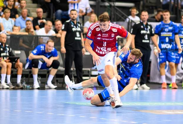 Nicolaj Joergensen (Handball Verein Hamburg, 11), setzt sich durch, TVB Stuttgart vs. Handball Sport Verein Hamburg, Handball, DAIKIN 1. Handball Bundesliga, 1. Spieltag, Saison 2025 2026, 31.08.2025 Eibner-Pressefoto Andreas Ulmer TVB Stuttgart vs. Handball Sport Verein Hamburg, Handball, DAIKIN 1. Handball Bundesliga, 1. Spieltag, Saison 2025 2026, 31.08.2025 Stuttgart Copyright: xEibner-Pressefoto AndreasxUlmerx EP_AUR