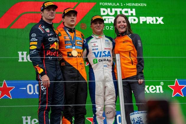 Max Verstappen 1, Oracle Red Bull Racing, Oscar Piastri 81, McLaren Formula 1 Team, Isack Hadjar, 6, Visa Cash App RB Formula One Team, Laura Bowden, CFO McLaren, Siegerehrung, Grosser Preis von Netherlands, Motorsport, Herren, Formel 1, 31.08.2025 Zandvoort Niederlande Niederlande