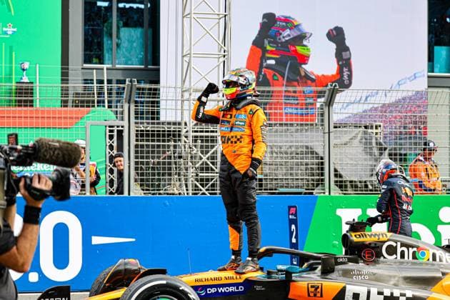 August 31, 2025, Zandvoort, Rieti, Nederlands: Oscar Piastri (AUS) - McLaren Formula 1 Team - McLaren MCL39 - Mercedes during Friday, day2, of Formula 1 Heineken Dutch Grand Prix 2025, Zandvoort, The Nederlands, from Aug 28th to 31th - Round 15 of 24 of 2025 F1 World Championship, WM, Weltmeisterschaft Zandvoort Nederlands - ZUMAm217 20250831_zsp_m217_127 Copyright: xAlessioxDexMarcox