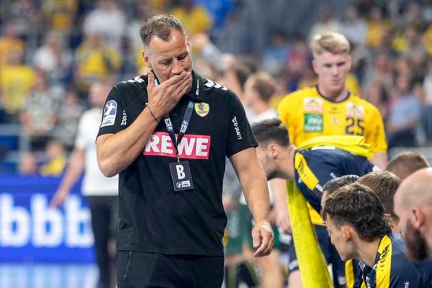 Maik Machulla (Trainer, Cheftrainer, RNL), Einzelbild, Einzelfoto, Aktion, Action, enttäuscht schauend, Enttäuschung, Frustration, disappointed, pessimistisch, 03.09.2025, Mannheim (Deutschland), Handball, Bundesliga, Rhein-Neckar Löwen - TSV GWD Minden