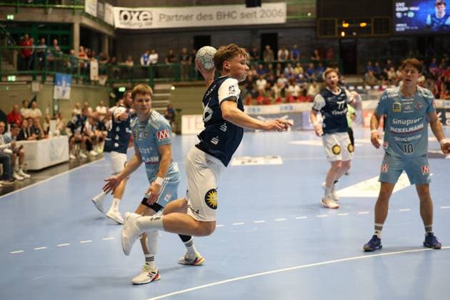 v.l. Christopher Bissel (HC Erlangen 21) , Julian Fuchs (Bergischer HC 46), Johannes Wasielewski (Bergischer HC 77), Florian Scheerer (HC Erlangen 10) Bergischer HC 06 vs. HC Erlangen, 2. Spieltag, Handball, DAIKIN HBL, Spielzeit 2025 2026, 03.09.2025 Bergischer HC 06 vs. HC Erlangen, 2. Spieltag, Handball, DAIKIN HBL, Spielzeit 2025 2026, 03.09.2025 Wuppertal Copyright: xEibner-Pressefoto ThomasxStoeckerx EP_TSR