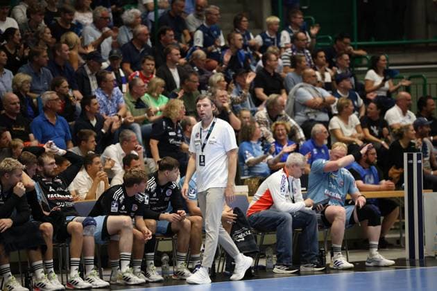 v.l. Johannes Sellin (HC Erlangen Trainer) Bergischer HC 06 vs. HC Erlangen, 2. Spieltag, Handball, DAIKIN HBL, Spielzeit 2025 2026, 03.09.2025 Bergischer HC 06 vs. HC Erlangen, 2. Spieltag, Handball, DAIKIN HBL, Spielzeit 2025 2026, 03.09.2025 Wuppertal Copyright: xEibner-Pressefoto ThomasxStoeckerx EP_TSR