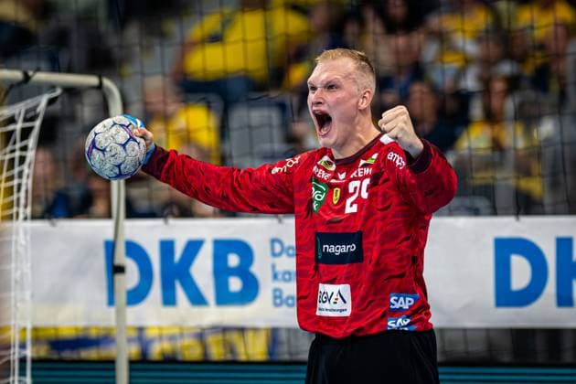 1. Handball-Bundesliga, DAIKIN HBL, Rhein-Neckar Löwen - GWD Minden; 03.09.2025 David Späth (29; Rhein Neckar Löwen) jubelt nach Parade in der SAP-Arena in Mannheim Freisteller, Porträt, Einzelbild, Einzelfoto. 1. Handball-Bundesliga, Rhein-Neckar Löwen – GWD Minden, Mannheim, SAP Arena, 03.09.2025 1. Handball-Bundesliga, Rhein-Neckar Löwen – GWD Minden, Mannheim, SAP Arena, 03.09.2025 Copyright: xBEAUTIFULxSPORTS Gelhardtx