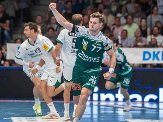 David Schmidt (Frisch Auf Goeppingen, 77) jubelt nach einem Tor, Frisch Auf Goeppingen vs. Fuechse Berlin, Handball, 1. Bundesliga, Herren, Spielzeit 2025 2026, 03.09.2025, Frisch Auf Goeppingen vs. Fuechse Berlin, Handball, 1. Bundesliga, Herren, Spielzeit 2025 2026, 03.09.2025 Goeppingen Copyright: xEibner-Pressefoto MichaelxSchmidx EP_MST
