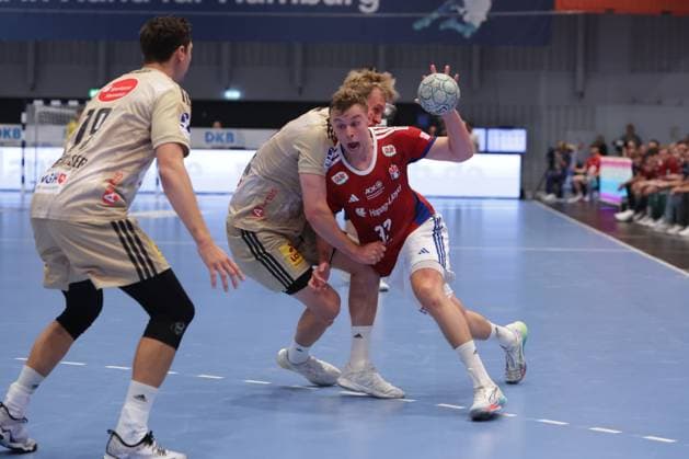 GER, xFSx, Hamburg,1. Daikin HBL Handball Bundesliga, Herren ,Saison 2025 2026 ,DHB, 2. Spieltag , HSV Handball vs TSV Hannover-Burgdorf, in der Sporthalle Hamburg , 03.09.2025 , v.l. Moritz Sauter (33, HSV Hamburg Handball ) Copyright: HMBxMedia FernandoxSoares