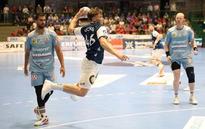 v.l. Milos Kos (HC Erlangen 05), Julian Fuchs (Bergischer HC 46), Sebastian Firnhaber (HC Erlangen 18) Bergischer HC 06 vs. HC Erlangen, 2. Spieltag, Handball, DAIKIN HBL, Spielzeit 2025 2026, 03.09.2025 Bergischer HC 06 vs. HC Erlangen, 2. Spieltag, Handball, DAIKIN HBL, Spielzeit 2025 2026, 03.09.2025 Wuppertal Copyright: xEibner-Pressefoto ThomasxStoeckex EP_TSR