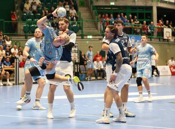v.l. Maciej Gebala (HC Erlangen 77), Marek Nissen (HC Erlangen 06), Gerdas Barbarskas (Bergischer HC 14), Elias Scholtes (Bergischer HC 04), Aron Seesing (Bergischer HC 49), Viggo Kristjansson (HC Erlangen 73) Bergischer HC 06 vs. HC Erlangen, 2. Spieltag, Handball, DAIKIN HBL, Spielzeit 2025 2026, 03.09.2025 Bergischer HC 06 vs. HC Erlangen, 2. Spieltag, Handball, DAIKIN HBL, Spielzeit 2025 2026, 03.09.2025 Wuppertal Copyright: xEibner-Pressefoto ThomasxStoeckex EP_TSR