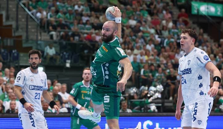 Leipzig, 04.09.2025, Arena Leipzig, Handball, Bundesliga, 2.Spieltag , SC DHfK Leipzig vs. TBV Lemgo , Im Bild von links; Moritz Preuss (24, Leipzig), Joel Willecke ( 24, Lemgo). , Nur zur redaktionellen Nutzung. Only editorial use. , DHB HBL regulations prohibit any use of photographs as image sequences and or quasi-video. ,
