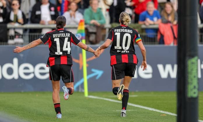 DEU, Frankfurt, Eintracht Frankfurt vs SGS Essen, Google Pixel Frauen Bundesliga DFB, Saison 2526, Stadion am Bretanobad, 1. Spieltag, im Bild: GÃ raldine Reuteler (Eintracht Frankfurt 14) erzielt das Tor zum 2:0, Jubel mit dem Team, Laura Freigang (Eintracht Frankfurt 10) DFB DFL REGULATIONS PROHIBIT ANY USE OF PHOTOGRAPHS AS IMAGE SEQUENCES AND OR QUASI-VIDEO, 05.09.2025, Copyright: HMBxMedia HendrikxHamelau