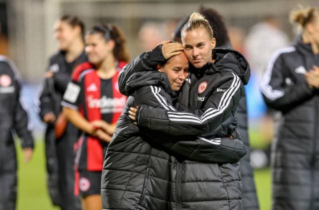 DEU, Frankfurt, Eintracht Frankfurt vs SGS Essen, Google Pixel Frauen Bundesliga DFB, Saison 2526, Stadion am Bretanobad, 1. Spieltag, im Bild: Eintracht Frankfurt schlägt Essen mit 5:0 und jubel, Freude und Jubel , GÃ raldine Reuteler (Eintracht Frankfurt 14) und Laura Freigang (Eintracht Frankfurt 10) DFB DFL REGULATIONS PROHIBIT ANY USE OF PHOTOGRAPHS AS IMAGE SEQUENCES AND OR QUASI-VIDEO, 05.09.2025, Copyright: HMBxMedia HendrikxHamelau