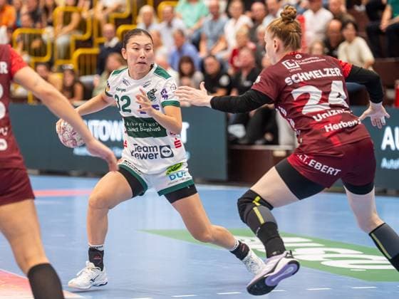Haruno Sasaki (Frisch Auf Frauen, 32) am Ball, HSG Bensheim Auerbach vs. Frisch Auf Goeppingen, Handball, 1. Bundesliga, Spielzeit 2025 2026, 06.09.2025 HSG Bensheim Auerbach vs. Frisch Auf Goeppingen, Handball, 1. Bundesliga, Spielzeit 2025 2026, 06.09.2025 Bensheim Copyright: xMichaelxSchmidt Eibner-Pressefotx EP_MST