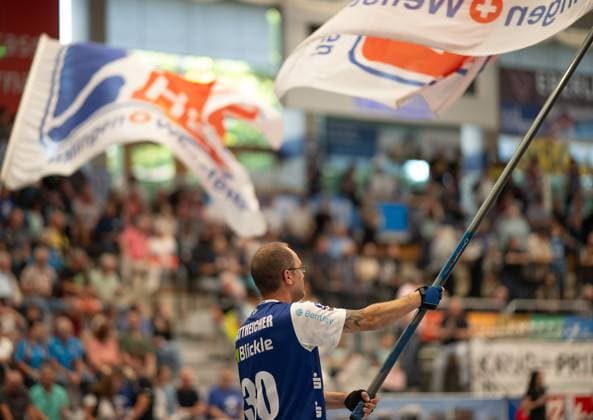 Die Stimmung stimmt, Fans sind begeistert, HBW Balingen Weilstetten vs. HC Elbflorenz Dresden, Handball, 2. Bundesliga, 2. Spieltag, Saison 2025 2026, 06.09.2025 Eibner-Pressefoto Andreas Ulmer HBW Balingen Weilstetten vs. HC Elbflorenz Dresden, Handball, 2. Bundesliga, 2. Spieltag, Saison 2025 2026, 06.09.2025 Balingen Copyright: xEibner-Pressefoto AndreasxUlmerx EP_AUR