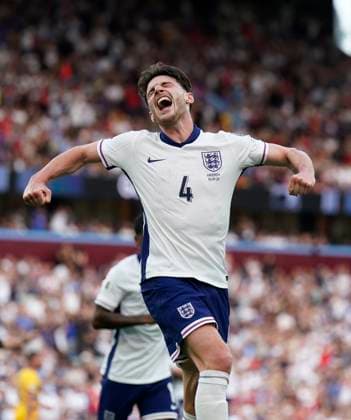 Birmingham, England, 6th September 2025. Declan Rice of England celebrates scoring the second goal during the England vs Andorra FIFA World Cup, WM, Weltmeisterschaft, Fussball Qualifier match at Villa Park, Birmingham. Picture credit should read: Andrew Yates Sportimage EDITORIAL USE ONLY. No use with unauthorised audio, video, data, fixture lists, club league logos or live services. Online in-match use limited to 120 images, no video emulation. No use in betting, games or single club league player publications. SPI_080_AY_ENG_AND SPI-4113-0076
