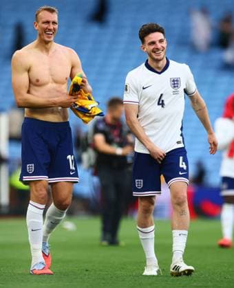 Dan Burn of England and Declan Rice at the end of the match England v Andorra, FIFA 2026 World Cup Qualifying, Group K, Football, Villa Park, Birmingham, UK - 06 Sept 2025Birmingham Villa Park United Kingdom EDITORIAL USE ONLY No use with unauthorised audio, video, data, fixture lists, club league logos or live services. Online in-match use limited to 120 images, no video emulation. No use in betting, games or single club league player publications. Copyright: xPaulxCurrie Shutterstockx 15471184cv