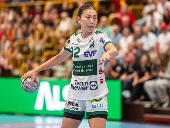 Haruno Sasaki (Frisch Auf Frauen, 32) beim Siebenmeter, HSG Bensheim Auerbach vs. Frisch Auf Goeppingen, Handball, 1. Bundesliga, Spielzeit 2025 2026, 06.09.2025 HSG Bensheim Auerbach vs. Frisch Auf Goeppingen, Handball, 1. Bundesliga, Spielzeit 2025 2026, 06.09.2025 Bensheim Copyright: xMichaelxSchmidt Eibner-Pressefotx EP_MST