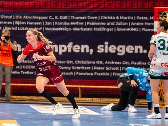 Mia Ziercke (HSG Bensheim Auerbach, 34) strahlt nach einem Tor, HSG Bensheim Auerbach vs. Frisch Auf Goeppingen, Handball, 1. Bundesliga, Spielzeit 2025 2026, 06.09.2025 HSG Bensheim Auerbach vs. Frisch Auf Goeppingen, Handball, 1. Bundesliga, Spielzeit 2025 2026, 06.09.2025 Bensheim Copyright: xMichaelxSchmidt Eibner-Pressefotx EP_MST