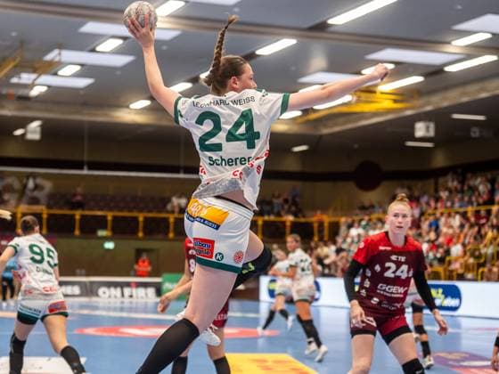 Luisa Scherer (Frisch Auf Frauen, 24) von aussen, HSG Bensheim Auerbach vs. Frisch Auf Goeppingen, Handball, 1. Bundesliga, Spielzeit 2025 2026, 06.09.2025 HSG Bensheim Auerbach vs. Frisch Auf Goeppingen, Handball, 1. Bundesliga, Spielzeit 2025 2026, 06.09.2025 Bensheim Copyright: xMichaelxSchmidt Eibner-Pressefotx EP_MST