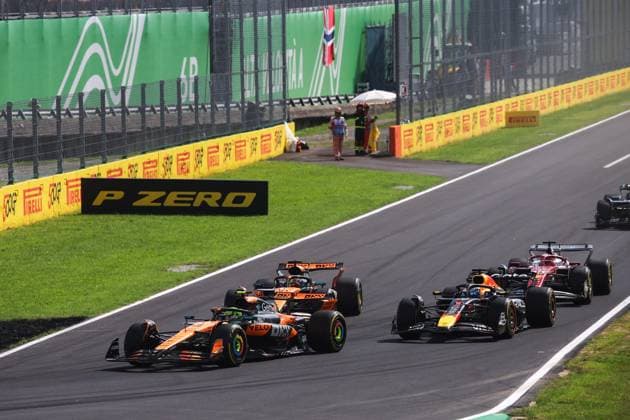 F1 - ITALIAN GRAND PRIX 2025 04 NORRIS Lando (gbr), McLaren F1 Team MCL39, action, 01 VERSTAPPEN Max (nld), Red Bull Racing RB21, action during the 2025 Formula 1 Pirelli Grand Premio d™Italia, 2025 Italian Grand Prix, 16th round of the 2025 FIA Formula One World Championship, WM, Weltmeisterschaft from September 5 to 7, 2025 on the Autodromo Nazionale Monza, in Monza, Italy - MonzaItaly Copyright: xXavixBonillax
