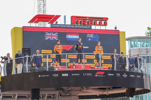 l-r: 2 Platz Lando Norris (McLaren Formula 1 Team), Winner, Sieger, Max Verstappen (Oracle Red Bull Racing 1), 3 Platz Oscar Piastri (McLaren Formula 1 Team), Rennen, Grosser Preis von Italien, Motorsport, Herren, Formel 1, 07.09.2025 Monza Lombardei Italien