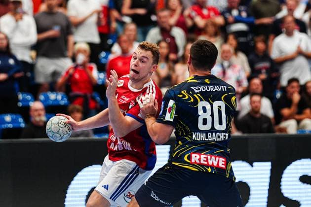 Moritz Sauter (Handball Verein Hamburg, 33), Jannik Kohlbacher (Rhein-Neckar Loewen, 80) GER, Handball Sport Verein Hamburg vs. Rhein-Neckar Loewen, Handball, 1. Bundesliga, Spieltag 3, Saison 2025 2026, 07.09.2025 GER, Handball Sport Verein Hamburg vs. Rhein-Neckar Loewen, Handball, 1. Bundesliga, Spieltag 3, Saison 2025 2026, 07.09.2025 Hamburg Copyright: xEibner-Pressefoto MarcelxvonxFehrnx EP_MFN