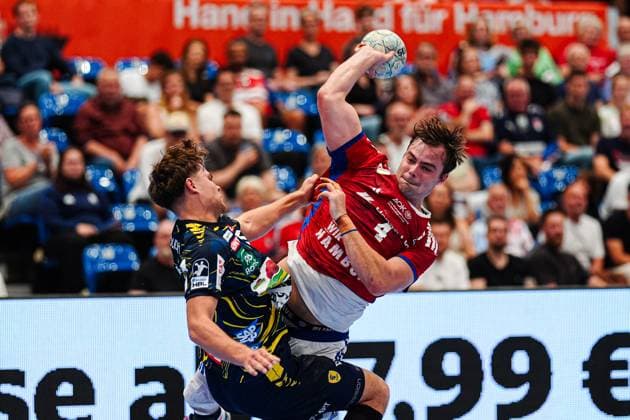 David More (Rhein-Neckar Loewen, 15), Andreas Magaard (Handball Verein Hamburg, 04) GER, Handball Sport Verein Hamburg vs. Rhein-Neckar Loewen, Handball, 1. Bundesliga, Spieltag 3, Saison 2025 2026, 07.09.2025 GER, Handball Sport Verein Hamburg vs. Rhein-Neckar Loewen, Handball, 1. Bundesliga, Spieltag 3, Saison 2025 2026, 07.09.2025 Hamburg Copyright: xEibner-Pressefoto MarcelxvonxFehrnx EP_MFN