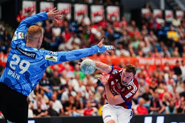 Wurf Tor Moritz Sauter (Handball Verein Hamburg, 33), David Spaeth (Rhein-Neckar Loewen, 29) GER, Handball Sport Verein Hamburg vs. Rhein-Neckar Loewen, Handball, 1. Bundesliga, Spieltag 3, Saison 2025 2026, 07.09.2025 GER, Handball Sport Verein Hamburg vs. Rhein-Neckar Loewen, Handball, 1. Bundesliga, Spieltag 3, Saison 2025 2026, 07.09.2025 Hamburg Copyright: xEibner-Pressefoto MarcelxvonxFehrnx EP_MFN