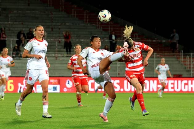 DEU, 2.BL, Frauen, 1.FC Union vs. 1.FC Nuernberg, 07.09.2025, Stadion Alte Foersterei, Berlin, DEU, 2.BL, Frauen, 1.FC Union vs. 1.FC Nuernberg, im Bild: Eileen Campbell (1.FC Union Berlin 10), Fröhlich, Clara (1.FC Nuernberg 5) DFL - regulations prohibit any use of Photographs as image sequences and or quasi-video