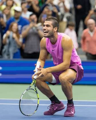 Sieger Carlos Alcaraz (ESP) jubelt nach dem Sieg, Jubel, Freude, Emotion, Herren Einzel, Men s Singles, Endspiel, Final, US Open Championships 2025, USTA Billie Jean King National Tennis Center, Flushing Meadows, New York, USA .. Copyright: xJuergenxHasenkopfx