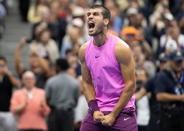 Sieger Carlos Alcaraz (ESP) jubelt nach dem Sieg, Jubel, Freude, Emotion, Herren Einzel, Men s Singles, Endspiel, Final, US Open Championships 2025, USTA Billie Jean King National Tennis Center, Flushing Meadows, New York, USA .. Copyright: xJuergenxHasenkopfx