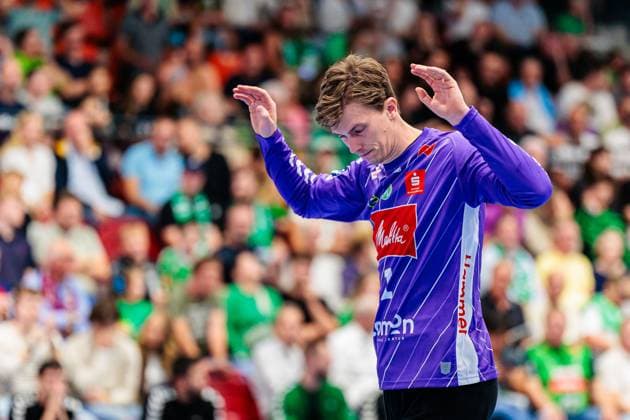 Malte Semisch (GWD Minden, 01) aergert sich regt sich auf GER, GWD Minden vs. SG Flensburg-Handewitt, Handball, 1. Bundesliga, 3. Spieltag, Spielzeit 2025 2026, 08.09.2025 GER, GWD Minden vs. SG Flensburg-Handewitt, Handball, 1. Bundesliga, 3. Spieltag, Spielzeit 2025 2026, 08.09.2025 Luebbecke Copyright: xEibner-Pressefoto JanxRollingerx EP_JSK