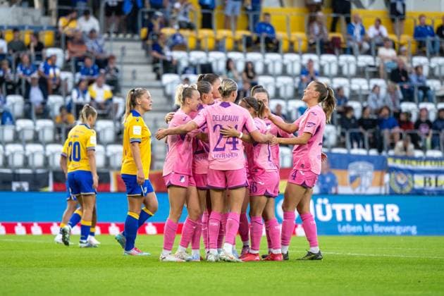 Vanessa Diehm (TSG Hoffenheim, 06), Feli Delacauw (TSG Hoffenheim, 24), Dominika Grabowska (TSG Hoffenheim, 16), Lisann Kaut (TSG Hoffenheim, 04) und Team jubeln ueber das Tor zum 1:3, GER, TSG 1899 Hoffenheim vs FC Carl Zeiss Jena, Fussball Google Pixel Frauen Bundesliga, 1. Spieltag, Saison 2025 2026, 08.09.2025 DFB regulations prohibit any use of photographs as image sequences and or quasi-video GER, TSG 1899 Hoffenheim vs FC Carl Zeiss Jena, Fussball Google Pixel Frauen Bundesliga, 1. Spieltag, Saison 2025 2026, 08.09.2025 Jena Copyright: xEibner-Pressefoto Memmlerx EP_MMR
