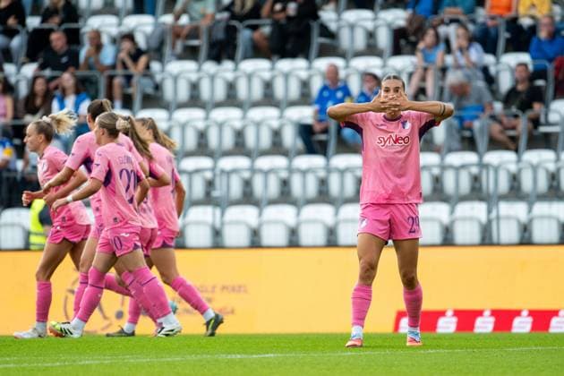 Selina Cerci (TSG Hoffenheim, 29) und Team jubeln ueber das Tor zum 0:1, GER, TSG 1899 Hoffenheim vs FC Carl Zeiss Jena, Fussball Google Pixel Frauen Bundesliga, 1. Spieltag, Saison 2025 2026, 08.09.2025 DFB regulations prohibit any use of photographs as image sequences and or quasi-video GER, TSG 1899 Hoffenheim vs FC Carl Zeiss Jena, Fussball Google Pixel Frauen Bundesliga, 1. Spieltag, Saison 2025 2026, 08.09.2025 Jena Copyright: xEibner-Pressefoto Memmlerx EP_MMR