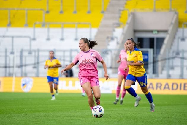 Marie Steiner (TSG Hoffenheim, 19) am Ball, GER, TSG 1899 Hoffenheim vs FC Carl Zeiss Jena, Fussball Google Pixel Frauen Bundesliga, 1. Spieltag, Saison 2025 2026, 08.09.2025 DFB regulations prohibit any use of photographs as image sequences and or quasi-video GER, TSG 1899 Hoffenheim vs FC Carl Zeiss Jena, Fussball Google Pixel Frauen Bundesliga, 1. Spieltag, Saison 2025 2026, 08.09.2025 Jena Copyright: xEibner-Pressefoto Memmlerx EP_MMR