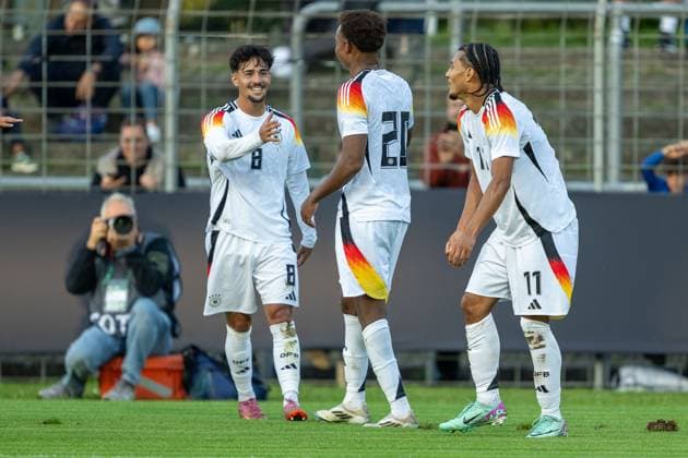 Tor zum 2:0 durch Brunner, Paris (Deutschland U20, 11), mit Ulrich, Laurin (Deutschland U20, 08) und Ouedraogo, Assan (Deutschland U20, 20), GER, Deutschland vs. Italien, Fussball, U20 Elite League, 2. Spieltag, Spielzeit 2025 2026, 09.09.2025, Eibner-Pressefoto Sascha Walther GER, Deutschland vs. Italien, Fussball, U20 Elite League, 2. Spieltag, Spielzeit 2025 2026, 09.09.2025 Reutlingen Copyright: xEibner-Pressefotox EP_SWA