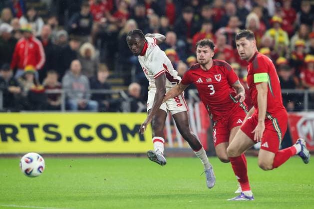 Swansea, Wales, 9th September 2025. Ismael Kone of Canada has a shot at goal during the Wales vs Canada International Friendly, Länderspiel, Nationalmannschaft match at the Swansea.Com Stadium, Swansea. Picture credit should read: Gareth Evans Sportimage EDITORIAL USE ONLY. No use with unauthorised audio, video, data, fixture lists, club league logos or live services. Online in-match use limited to 120 images, no video emulation. No use in betting, games or single club league player publications. SPI_019_GE_WAL_CAN SPI-4116-0018