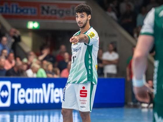 Ahmed Khairy(SC DHfK Leipzig, 17) stellt den Kreislaeufer, Frisch Auf Goeppingen vs. SC DHfK Leipzig, Handball, 1. Bundesliga, Herren, Spielzeit 2025 2026, 11.09.2025, Frisch Auf Goeppingen vs. SC DHfK Leipzig, Handball, 1. Bundesliga, Herren, Spielzeit 2025 2026, 11.09.2025 Goeppingen Copyright: xEibner-Pressefoto MichaelxSchmidx EP_MST