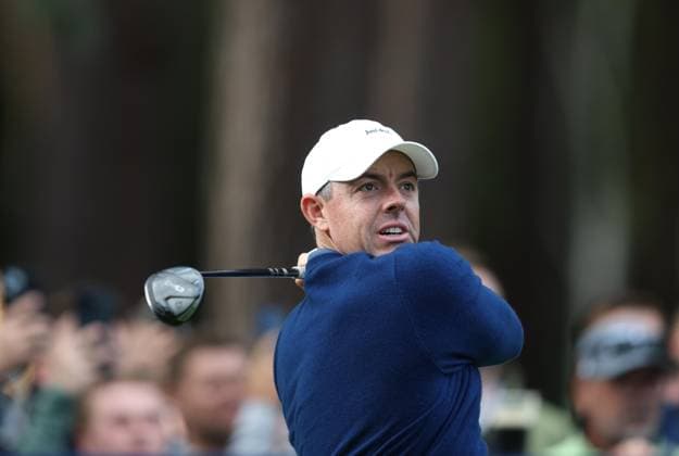 . - BMW PGA, Golf Herren Championship 2025, Day One, DP World Tour, Wentworth Golf Club, Virginia Water, Surrey, England.- 11th September 2025. (C) Daniel Weir Crystal Pix Rory Mcilroy Of Northern Ireland hits a tees shot on the 9th hole during the BMW PGA Championship 2025 Day One . - BMW PGA Championship 2025, Day One, DP World Tour, Wentworth Golf Club, Virginia Water, Surrey, England.- 11th September 2025. (C) Daniel Weir Crystal Pix Surrey Wentworth Golf Club United Kingdom Copyright: xDanielxWeirx CP_BMW_PGA_Championship_2025_Day_One_103