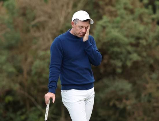 . - BMW PGA, Golf Herren Championship 2025, Day One, DP World Tour, Wentworth Golf Club, Virginia Water, Surrey, England.- 11th September 2025. (C) Daniel Weir Crystal Pix Rory Mcilroy Of Northern Ireland looks frustrated & dejected during the BMW PGA Championship 2025 Day One . - BMW PGA Championship 2025, Day One, DP World Tour, Wentworth Golf Club, Virginia Water, Surrey, England.- 11th September 2025. (C) Daniel Weir Crystal Pix Surrey Wentworth Golf Club United Kingdom Copyright: xDanielxWeirx CP_BMW_PGA_Championship_2025_Day_One_85