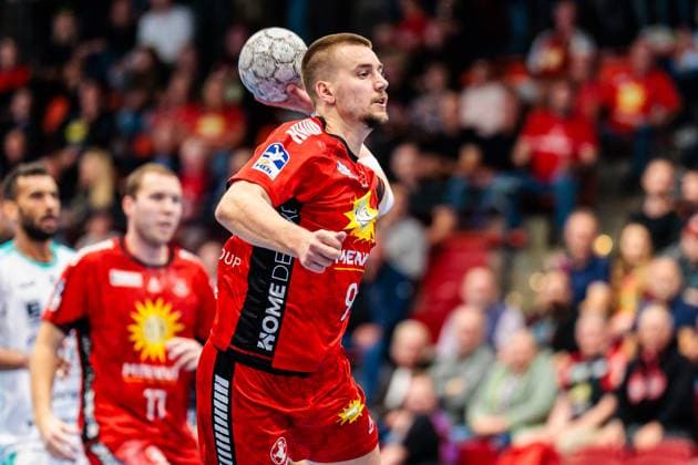 Tim Roman Wieling (TuS N-Luebbecke, 96) im Torwurf GER, TuS N-Luebbecke vs. SG BBM Bietigheim, Handball, 2. Bundesliga, 3. Spieltag, Spielzeit 2025 2026, 12.09.2025 GER, TuS N-Luebbecke vs. SG BBM Bietigheim, Handball, 2. Bundesliga, 3. Spieltag, Spielzeit 2025 2026, 12.09.2025 Luebbecke Copyright: xEibner-Pressefoto JanxRollingerx EP_JSK