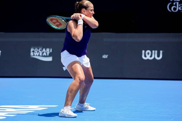 WTA, Tennis Damen GUADALAJARA 250 OPEN WTA GUADALAJARA 250 OPEN OSTAPENKO VS STAKUSIC 12092025 GUADALAJARA, JALISCO. Action photo of Jelena Ostapenko, during day 5 the WTA Guadalajara 250 Open, held at the Centro Panamericano de Tenis of Guadalajara, Jalisco, Mexico. Foto de accion de Jelena Ostapenko, durante el dia 5 del WTA Guadalajara 250 Open, celebrado en el Centro Panamericano de Tenis de Guadalajara, Jalisco, Mexico PHOTO BY IMAGENSHOP AGENCIA FOTOGRAFICA GUADALAJARA JALISCO MEXICO Copyright: xIMAGENSHOPxAGENCIAxFOTOGRAFICAx